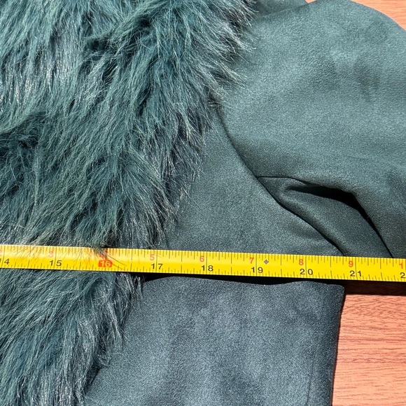 Shaci NWT Teal Size Medium Riley Vegan Suede Jacket Faux Fur Glam Y2K Statement - Picture 6 of 7
